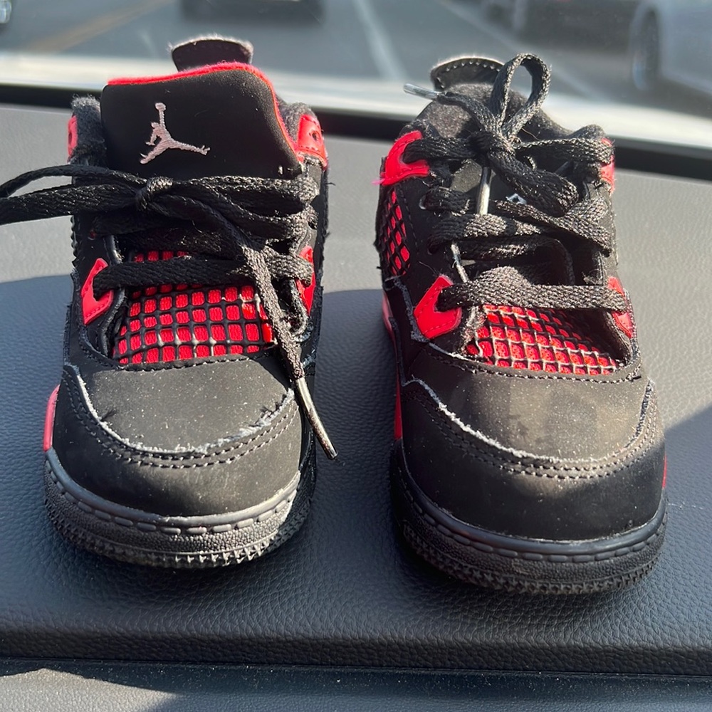 Kids sneakers